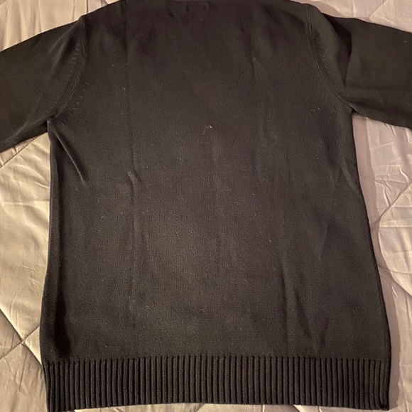 Guess Sweater. Size Large. Brand New - Picture 2 of 6